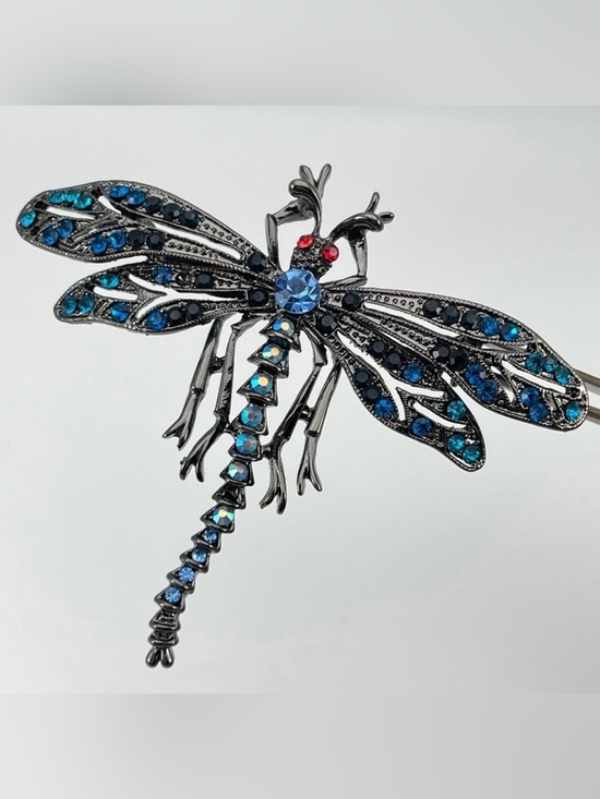 Unsigned Jewelry - Blue Crystal Dragonfly Brooch Gunmetal Black Sparkle Insect Pin Vintage Style